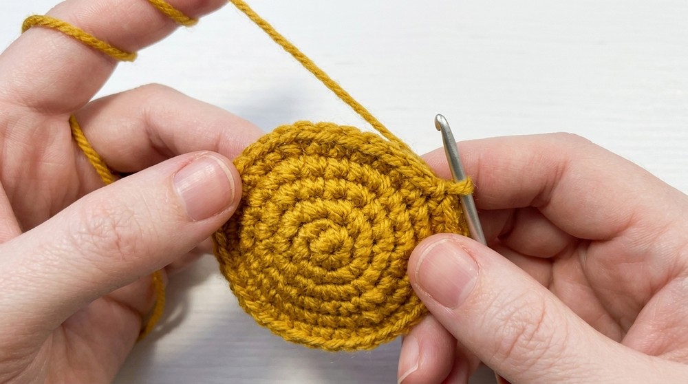 Amigurumi Pokémon Pikachu (Crochet Tutorial) 4