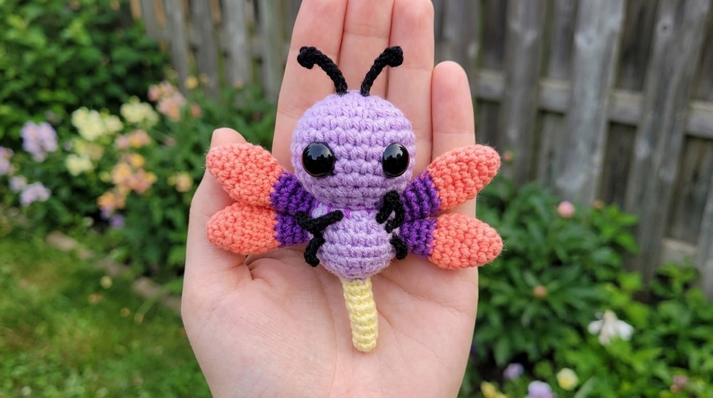 Amigurumi Rainbow Dragonfly (Tutorial) 2
