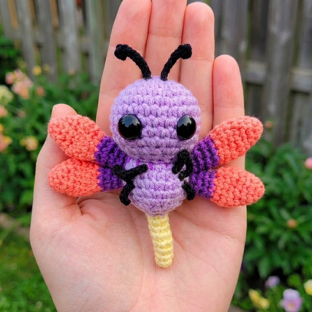 Amigurumi Rainbow Dragonfly (Tutorial) 9