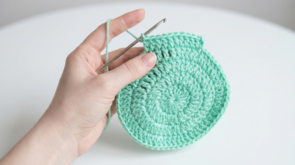 Crochet Beautiful Coaster 5