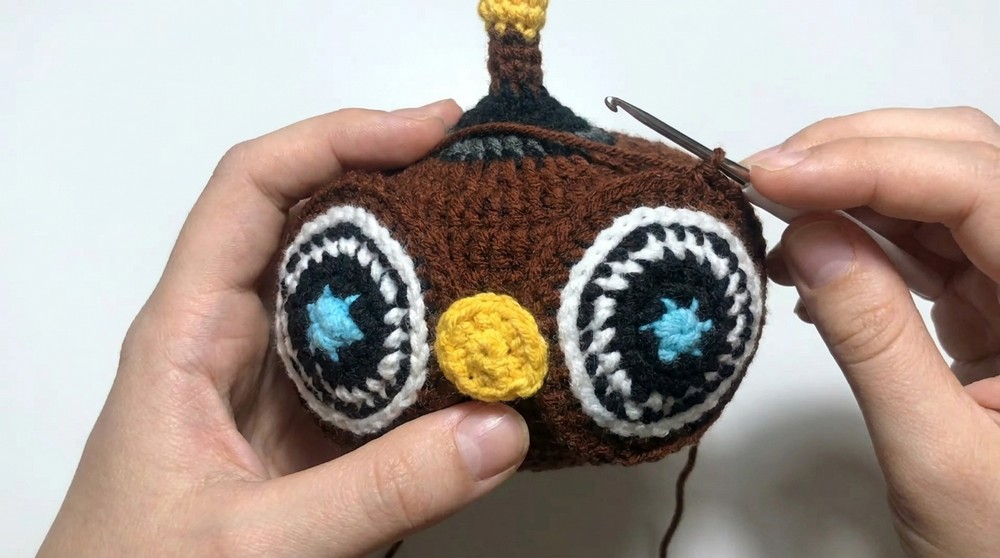 Crochet Lion Hat for Pet Instructions for crocheting a lion hat for dogs .12