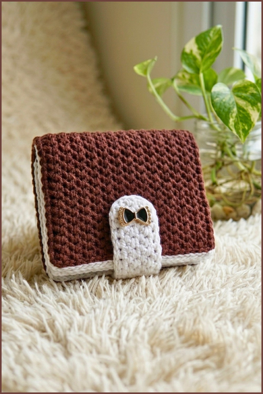 Tutorial for a Beautiful Folding Crochet Wallet with Spike Motif 10