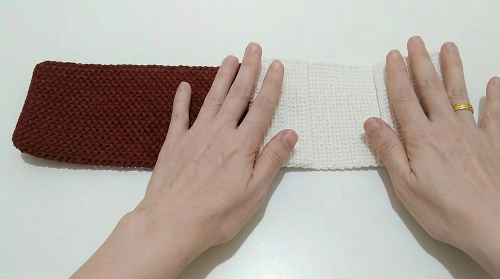 Tutorial for a Beautiful Folding Crochet Wallet with Spike Motif 9