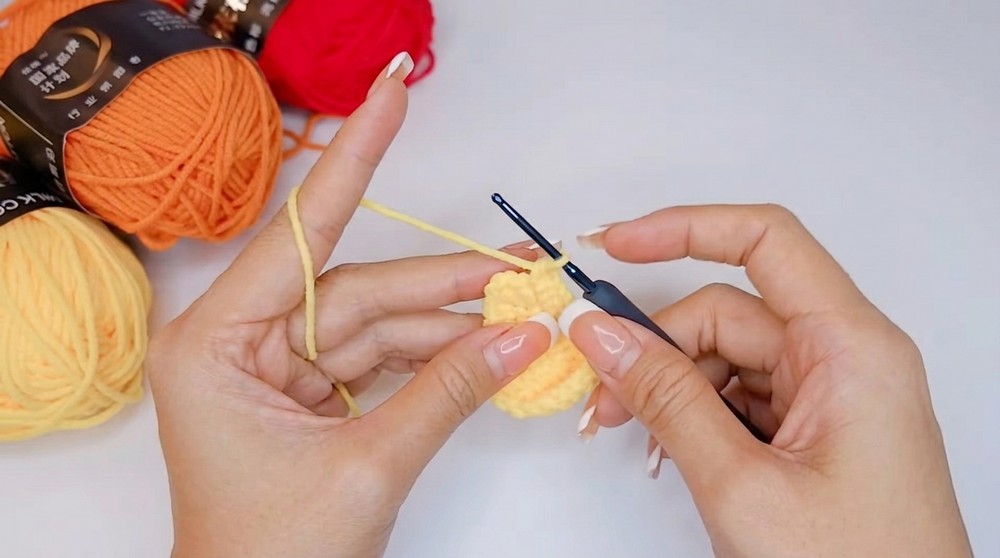 Crochet Chick Keychain Pattern 2