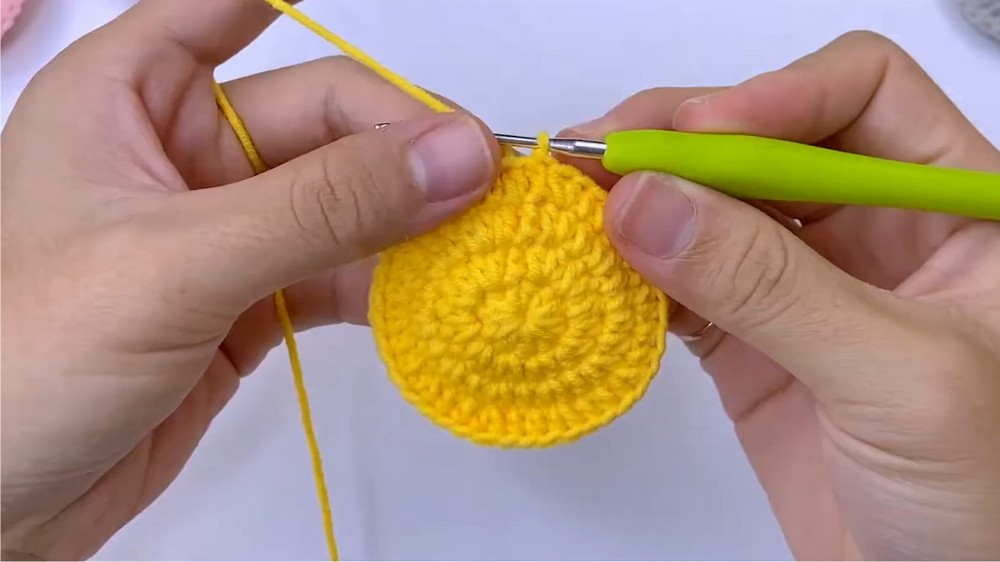 Crochet Christmas Light Bulb Pattern 1