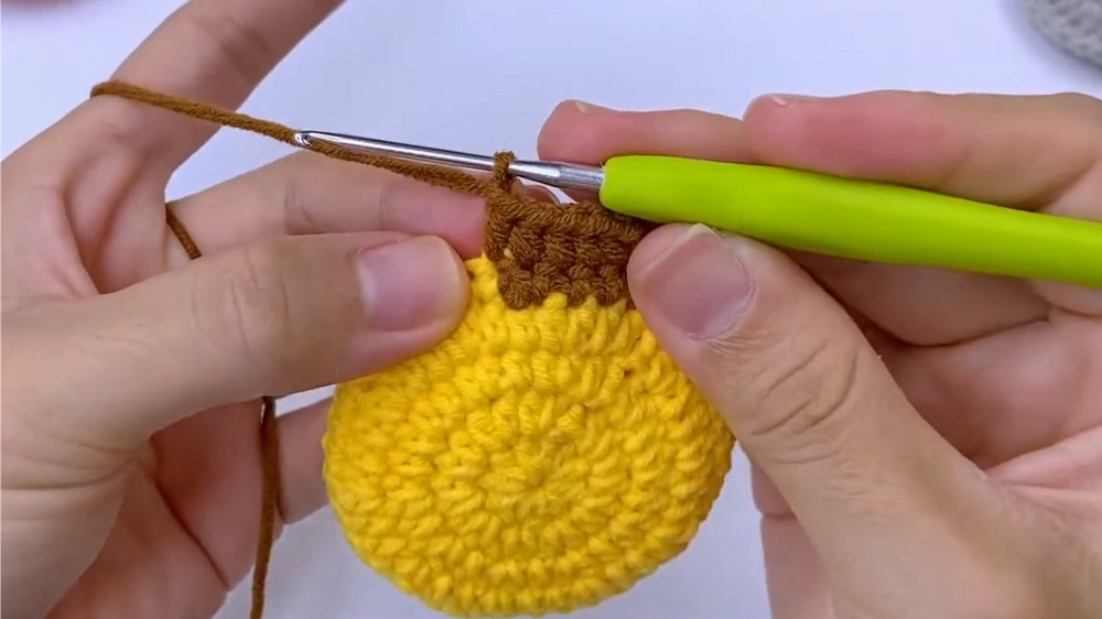 Crochet Christmas Light Bulb Pattern 3