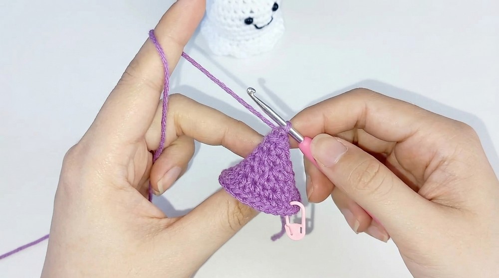 Crochet Ghost Halloween Pattern 3