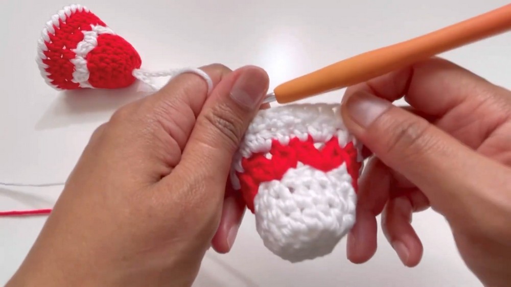 Crochet Christmas Bell Pattern 1