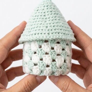 Crochet Small House Pattern 5