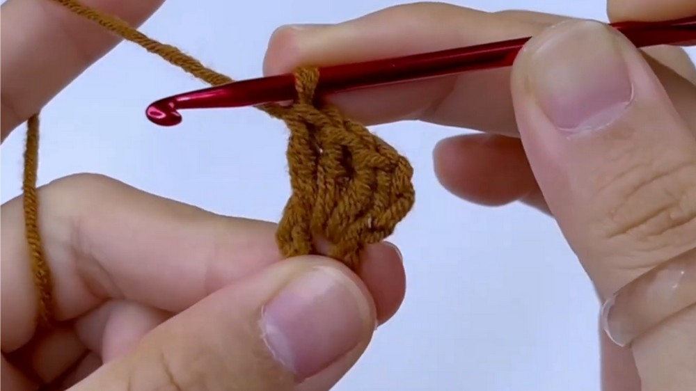 Crochet Sunflower Granny Pouch Pattern 1