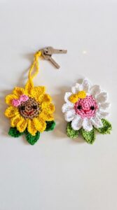 Crochet Sunflower Keychain Pattern 1