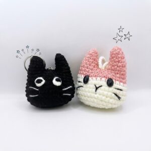 Crochet Cat Keychain Tutorial 🐱 Easy Step-by-Step Keychain for Beginners (9)