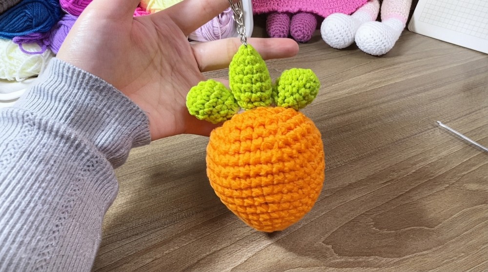 Easy Crochet Carrot Keychain 🥕 Amigurumi Keychain Tutorial (8)