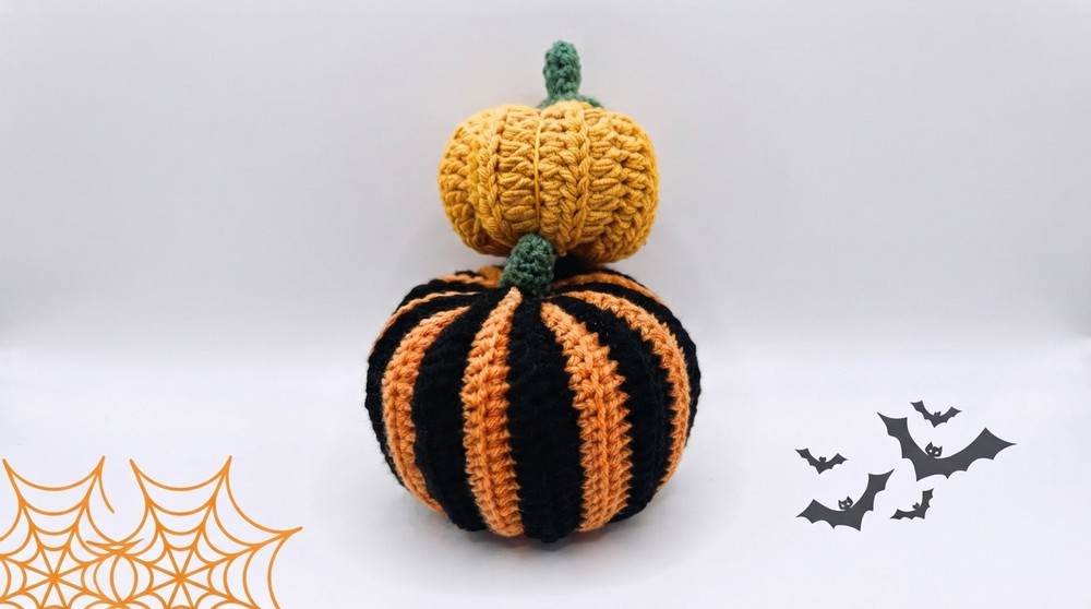 How to Crochet a Mini Pumpkin 🎃🎃Easy Halloween Amigurumi Tutorial (10)