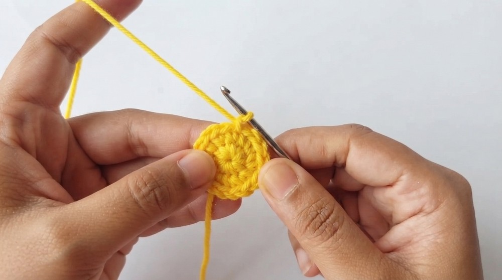 How to crochet Halloween Pumpkin for beginner 🎃 -Written pattern inside description (3)
