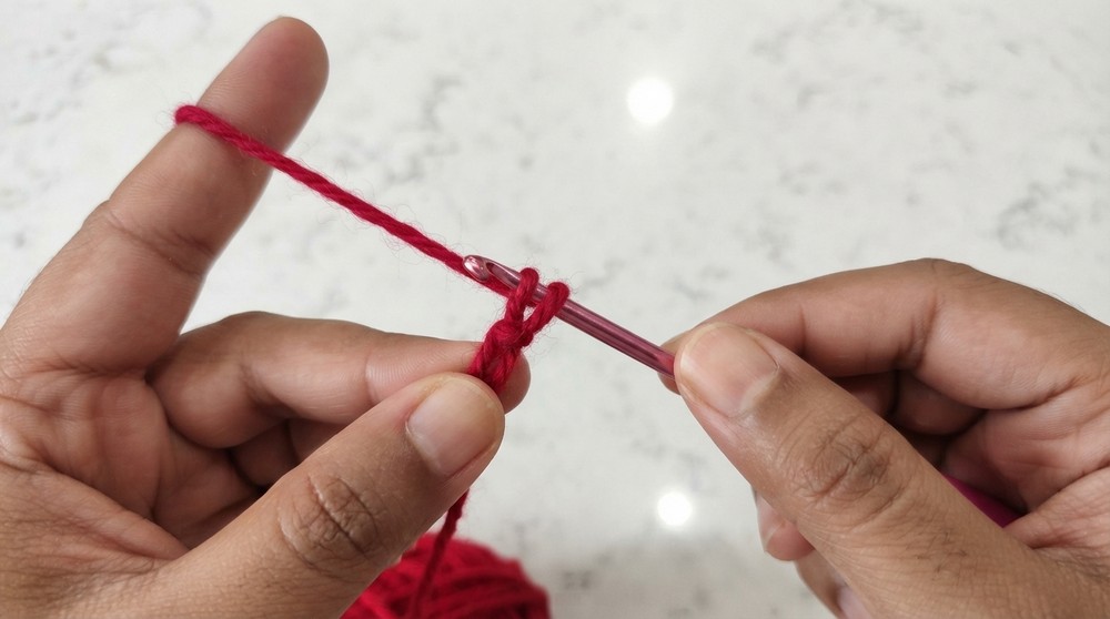 How to crochet chains stitch Crochet tutorial Crochet Crochet for beginner Chain (2)