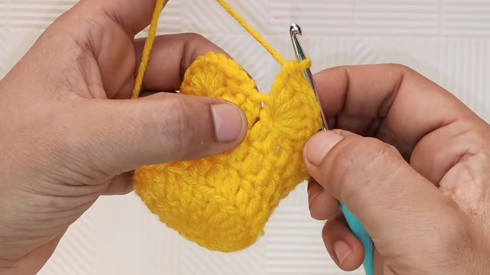 Crochet Bunny Amigurumi Pattern 4
