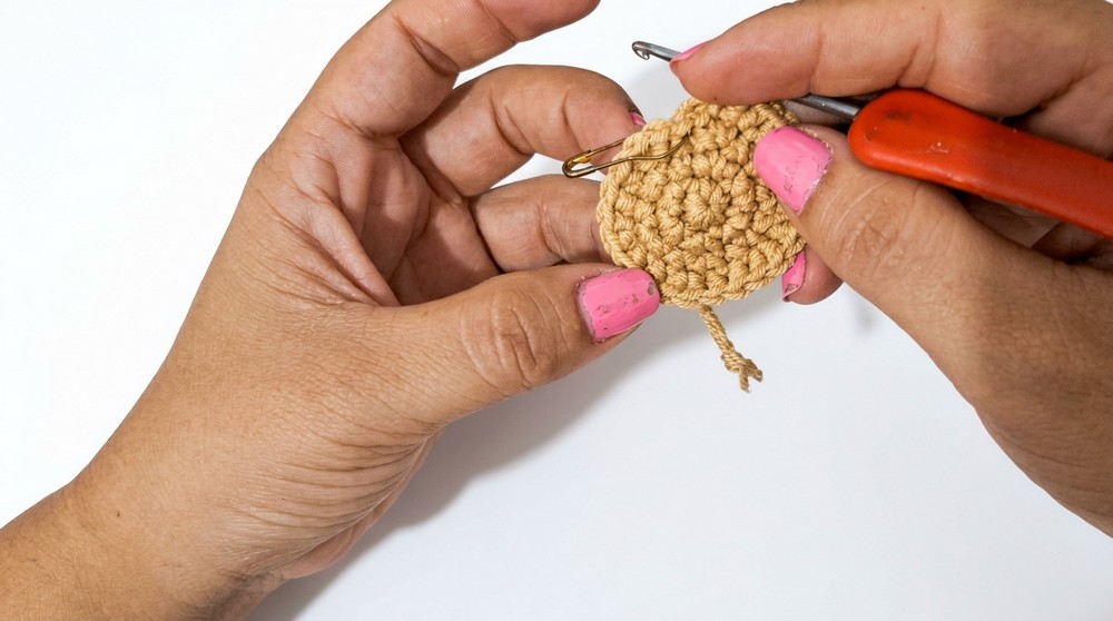 Crochet Capybara Keychain Pattern 1