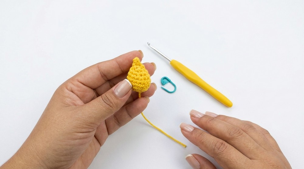 Crochet Christmas Candle Pattern 3