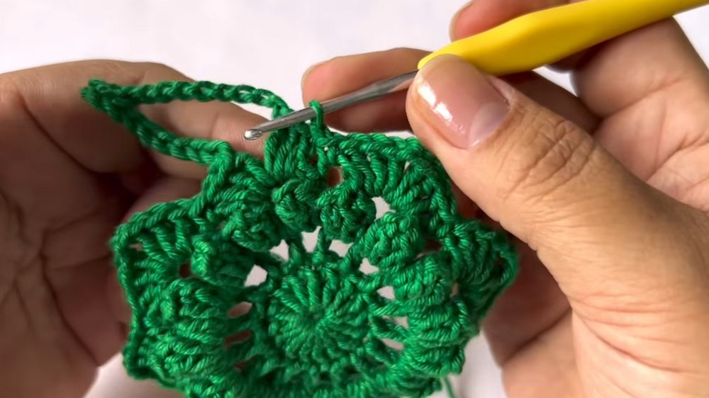 Crochet Christmas Flower Star Pattern 3