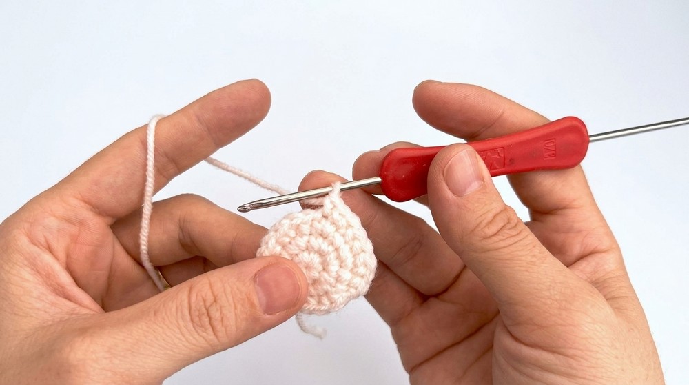 Crochet Christmas Mochi Pattern 1