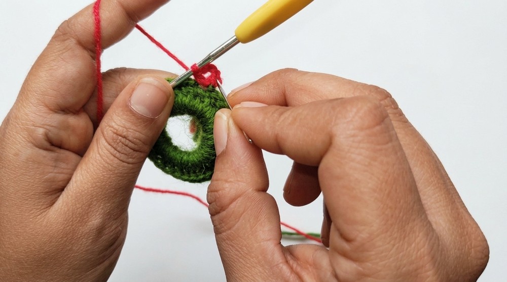 Crochet Christmas Wreath Pattern 2
