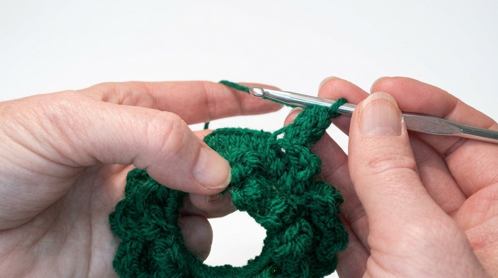 Crochet Christmas Wreath Pattern 3