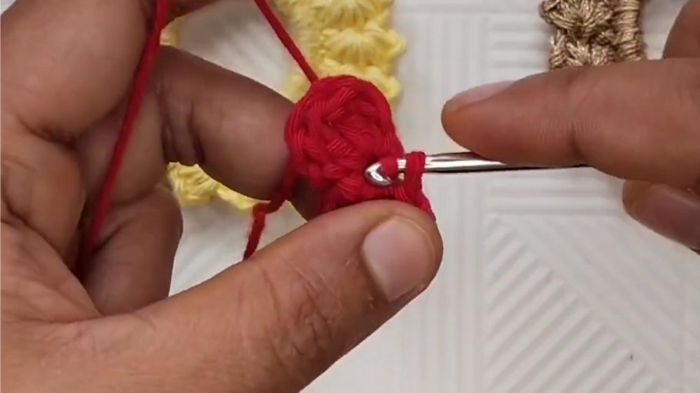 Crochet Christmas Wreath Pattern 4