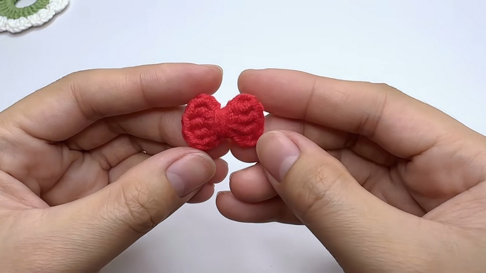 Crochet Christmas Wreath Pattern 4