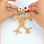 Crochet Frog Keychain Pattern 6