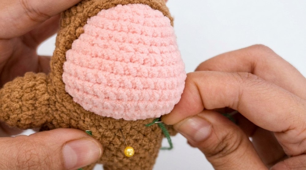 Crochet Gingerbread Star Pom Pattern 4