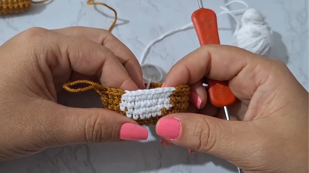 Crochet Kitty Keychain Pattern 2