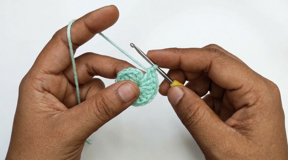 Crochet Lipbalm Pattern 1