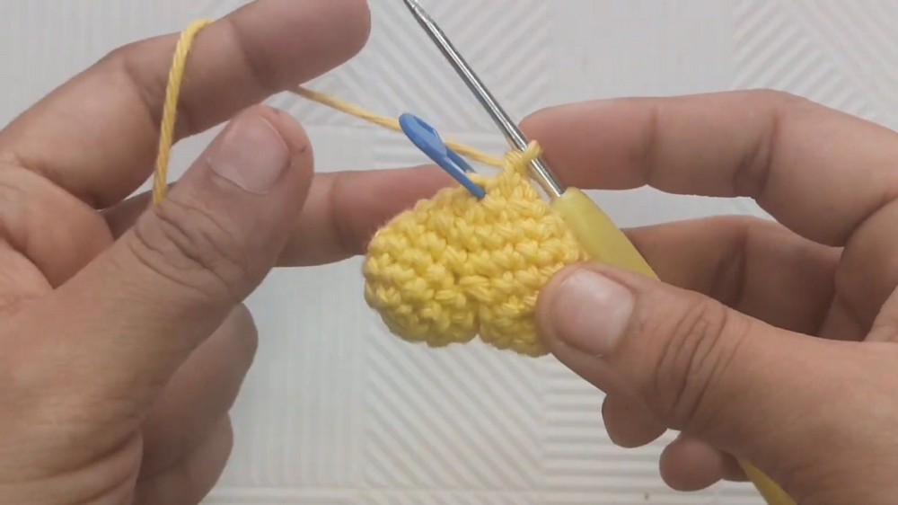 Crochet Mini Heart Pattern 4