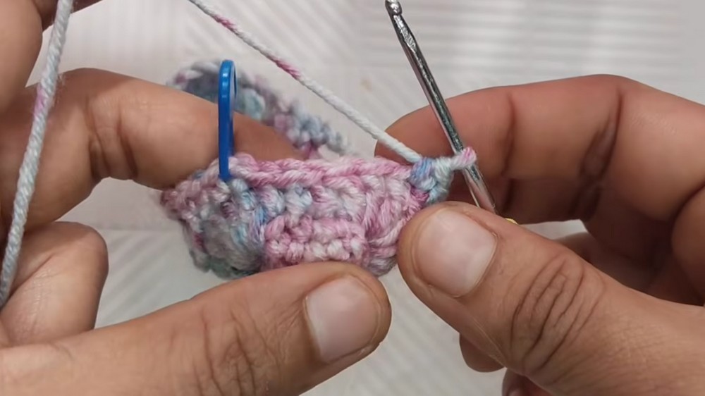 Crochet Mobile Pouch Pattern 3