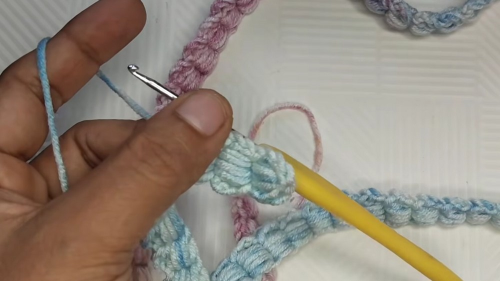 Crochet Mobile Pouch Pattern 4