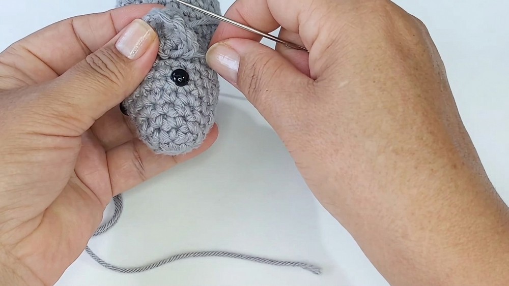 Crochet Mouse Keychain Pattern 4
