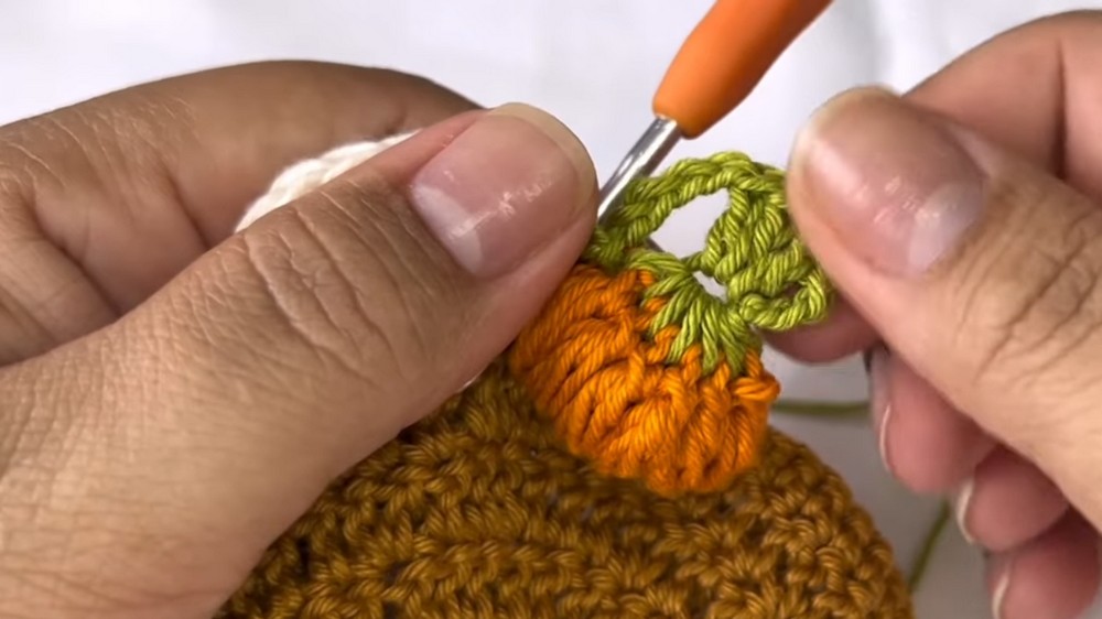 Crochet Pumpkin Coaster Pattern 4