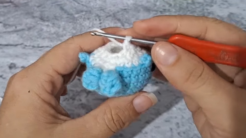 Crochet Whale Keychain Pattern 4