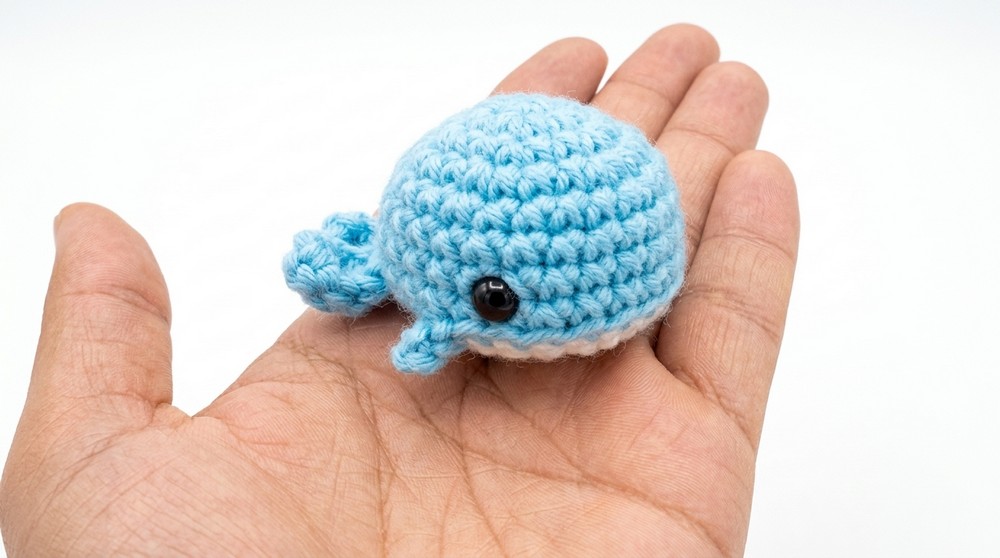 Crochet Whale Keychain Pattern 5