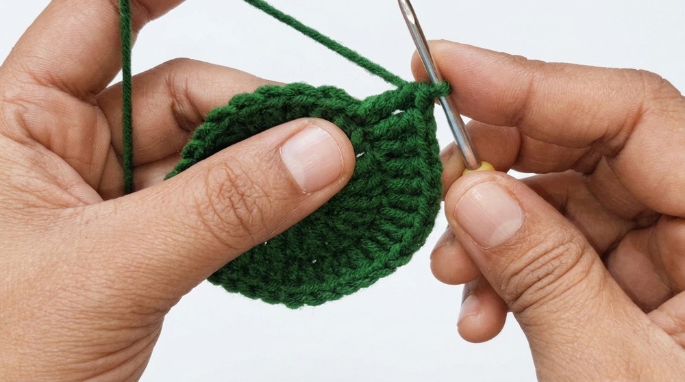 Crochet Christmas Wreath Pattern 2