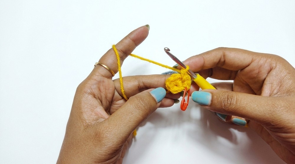 Crochet Van Gogh Hair Tie Pattern 1