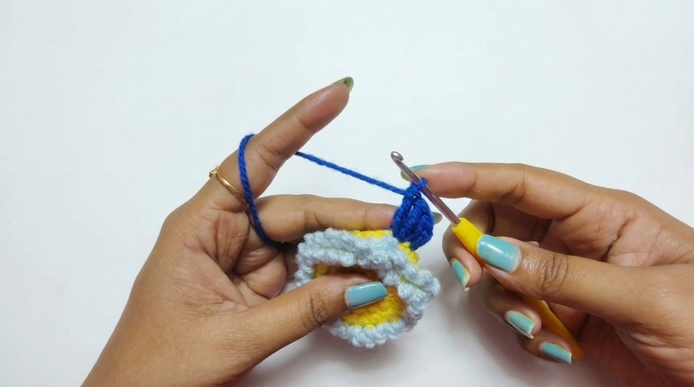 Crochet Van Gogh Hair Tie Pattern 3