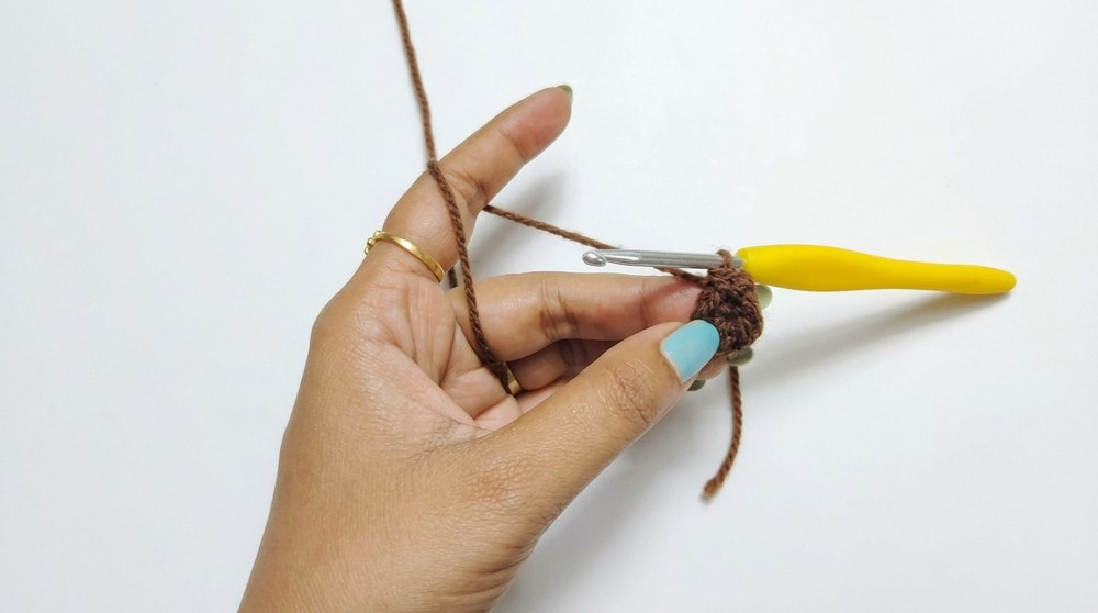 Crochet Sunflower Hair Tie Pattern 1