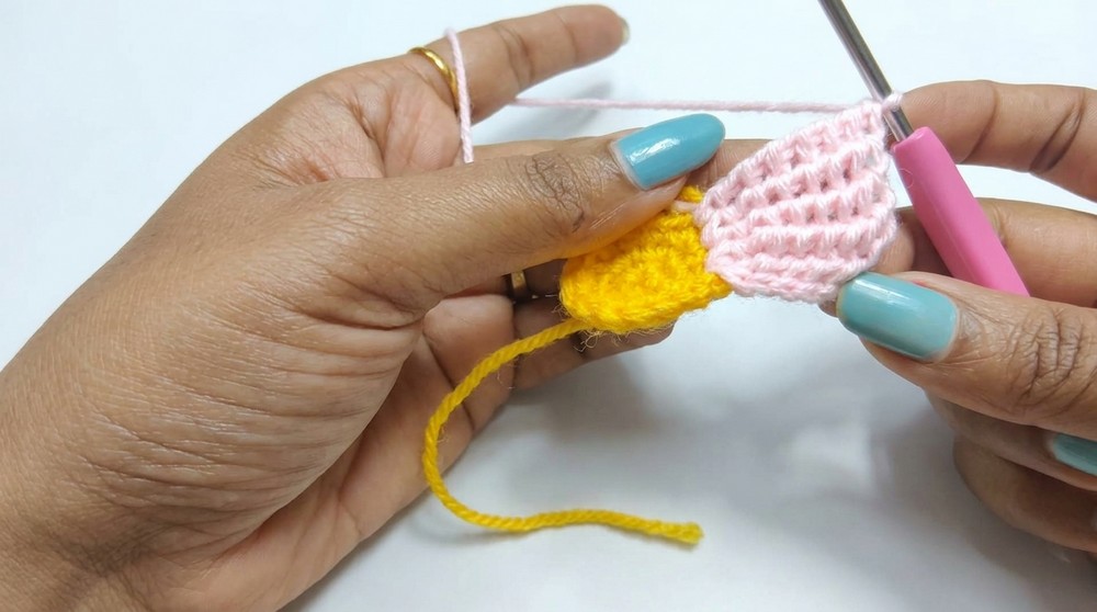 Crochet Afghan Flower keychain Pattern 3