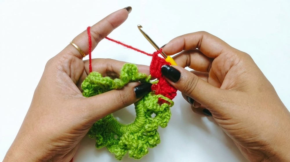 Crochet Flower Scrunchie Pattern 3