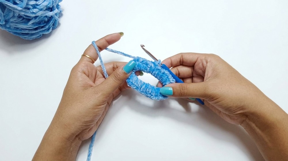 Crochet Velvet Scrunchie Pattern 2