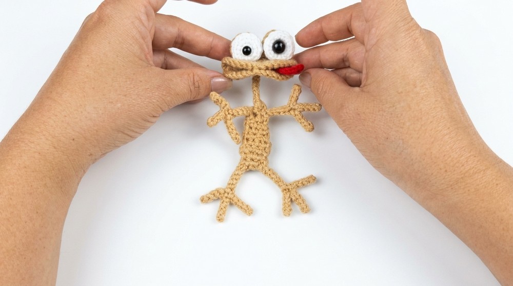 Crochet Frog Keychain Pattern 5