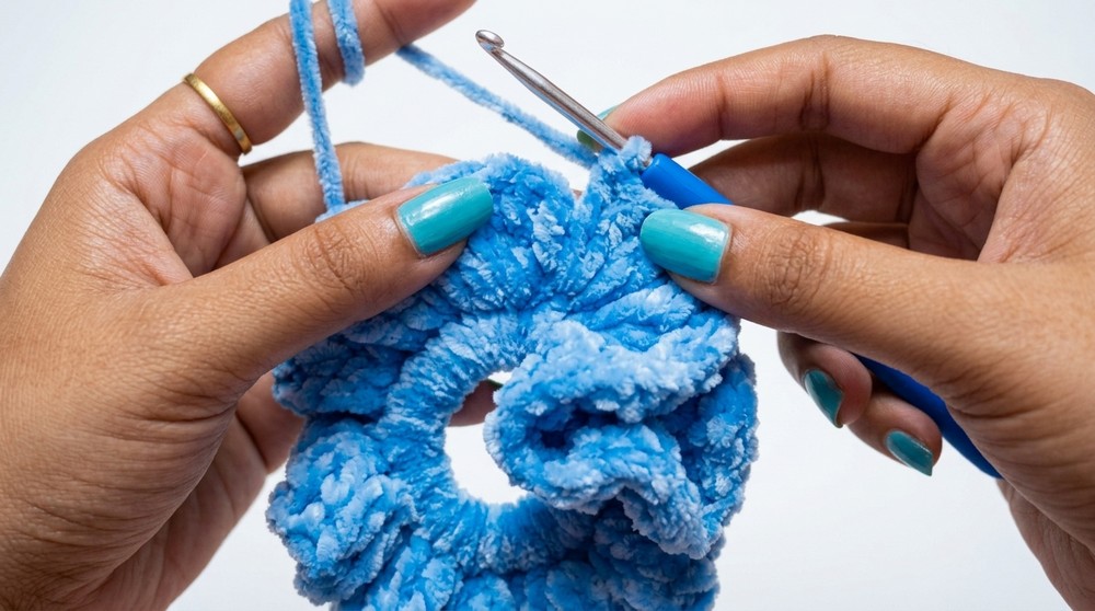 Crochet Velvet Scrunchie Pattern 4