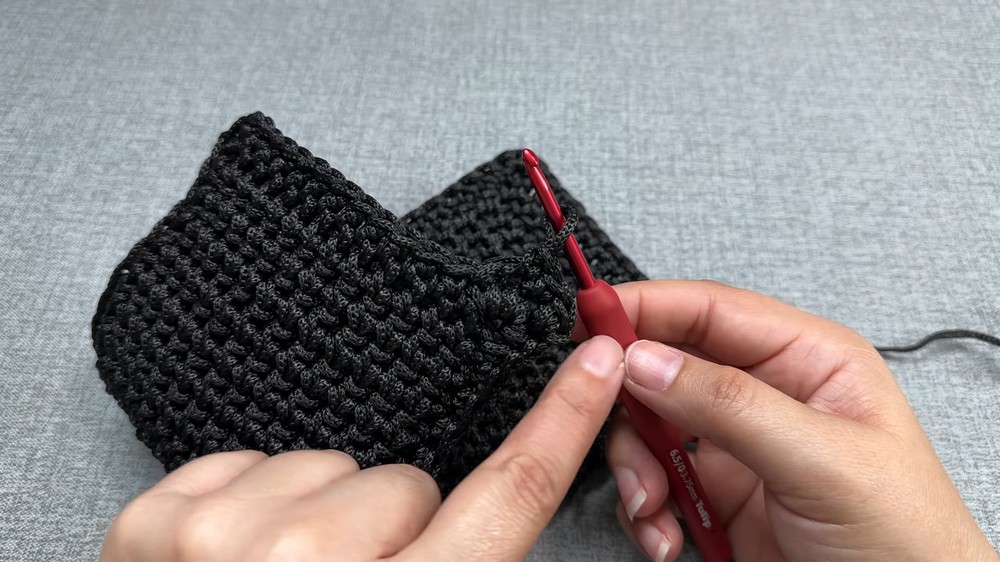 Crochet Beautiful Purse Pattern 2